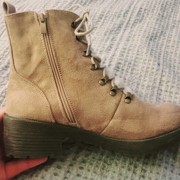 ROCK AND CANDY BY ZIGI COMBAT BOOTS - Picture 6 of 12